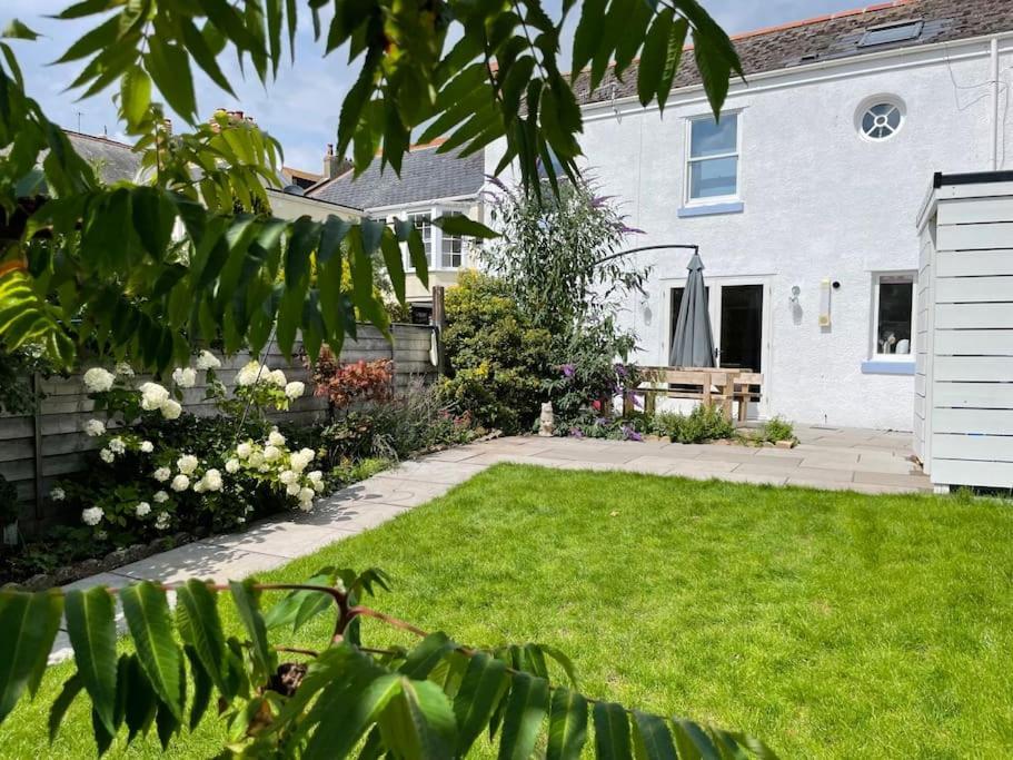 The Hidden House, Dawlish Villa Exterior photo