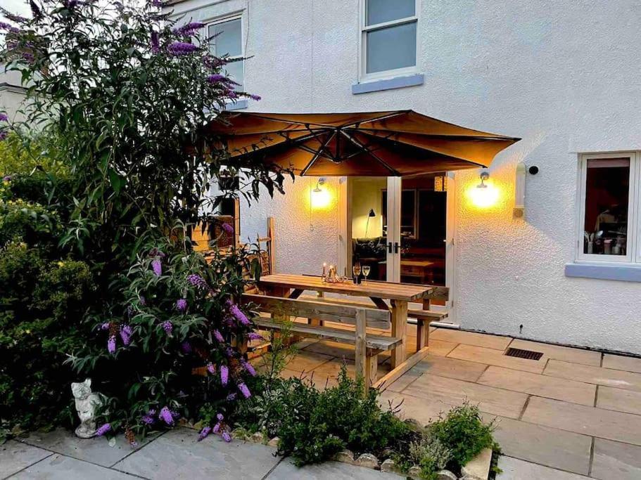 The Hidden House, Dawlish Villa Exterior photo